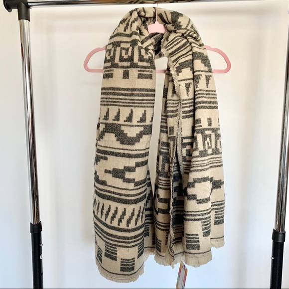 Aztec Blanket Scarf Shawl Wrap Scarf OS Cream Gray - Picture 2 of 6